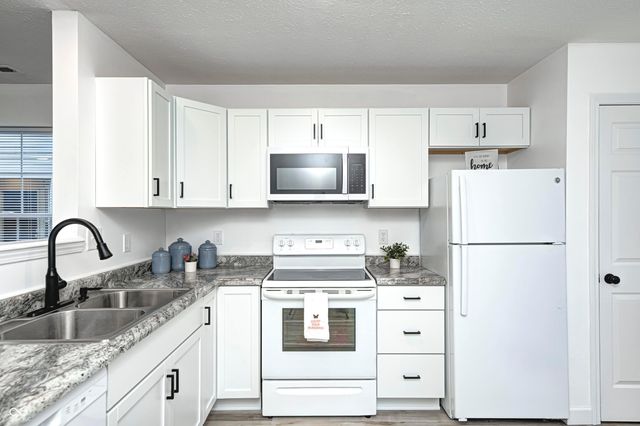 10583 Northern Dancer Drive, Indianapolis, IN 46234