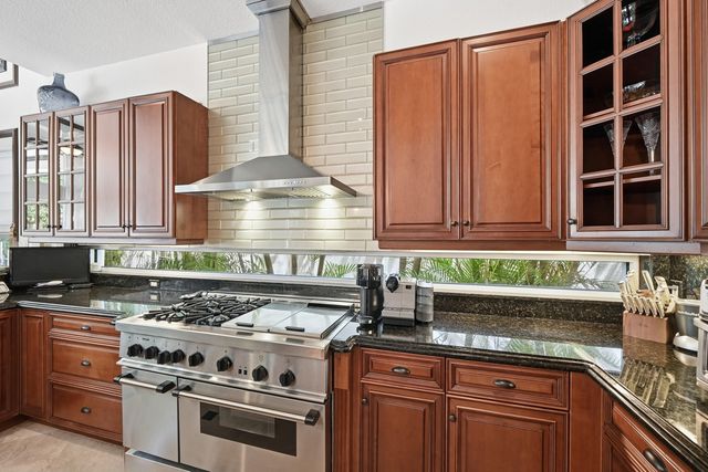 2425 NW 49th Lane, Boca Raton, FL 33431