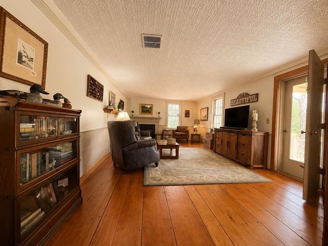 3824 Ethan Allen Highway, Georgia, VT 05478