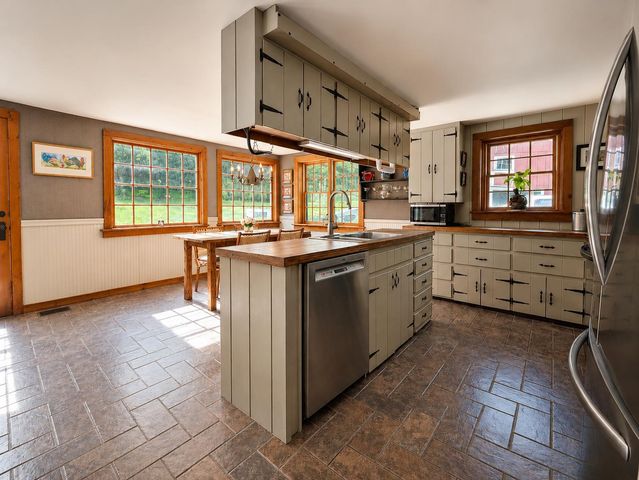 3824 Ethan Allen Highway, Georgia, VT 05478