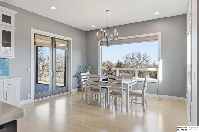 5713 S 239th Street, Elkhorn, NE 68022