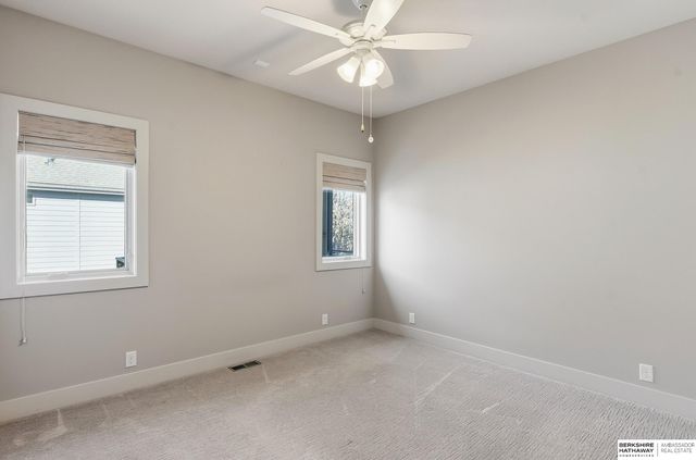 5713 S 239th Street, Elkhorn, NE 68022