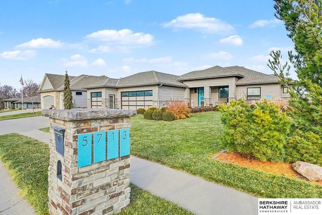 5713 S 239th Street, Elkhorn, NE 68022