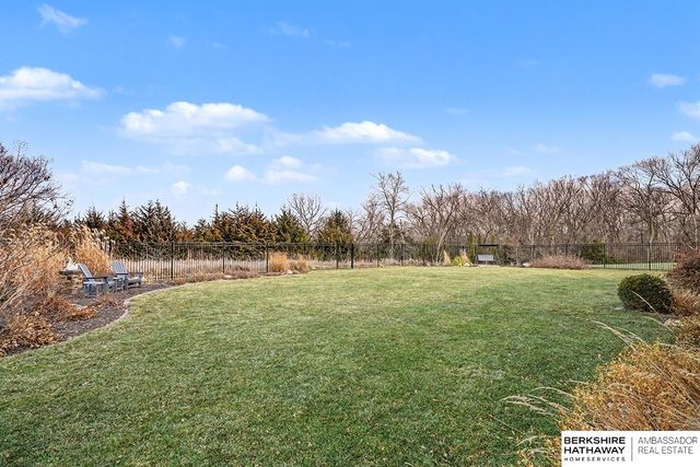 5713 S 239th Street, Elkhorn, NE 68022