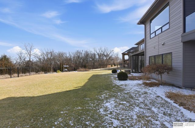 5713 S 239th Street, Elkhorn, NE 68022