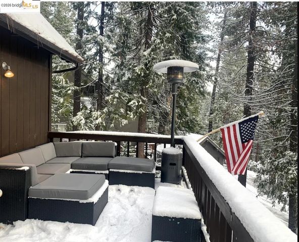 26600 Inyo DR, Cold Springs, CA 95335