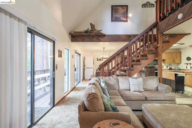 26600 Inyo DR, Cold Springs, CA 95335