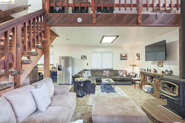 26600 Inyo DR, Cold Springs, CA 95335
