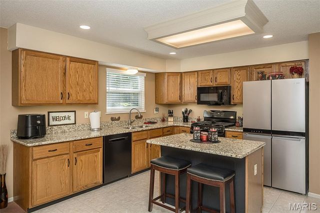 1091 Treeshade Drive, St Peters, MO 63376