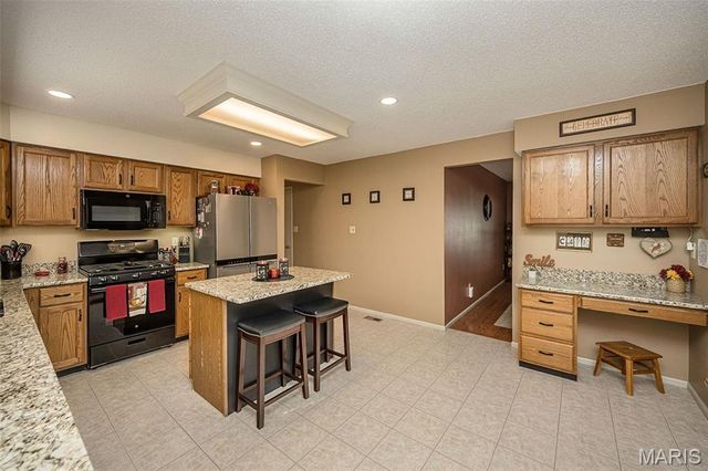 1091 Treeshade Drive, St Peters, MO 63376