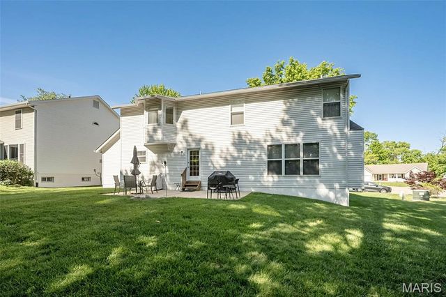 1091 Treeshade Drive, St Peters, MO 63376