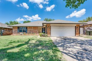2713 Summerfield Drive, Edmond, OK 73012