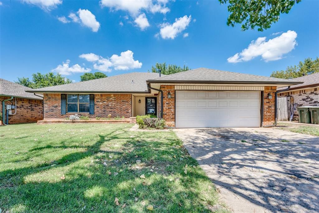 2713 Summerfield Drive, Edmond, OK 73012