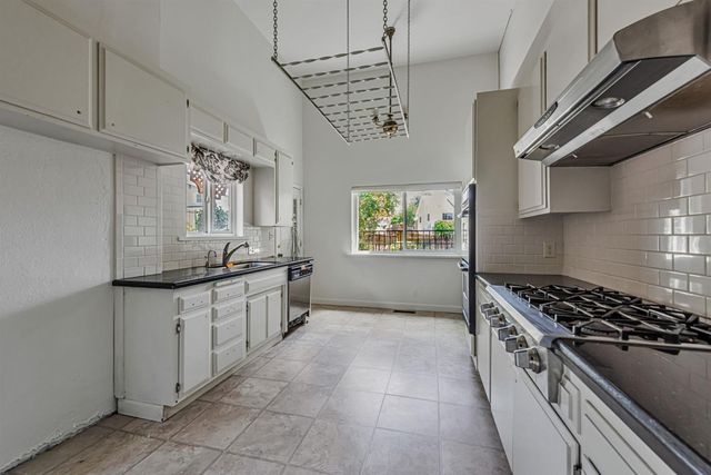 426 Broadway, Jackson, CA 95642