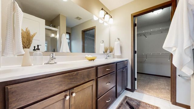 11580 33rd Street N, Lake Elmo, MN 55042