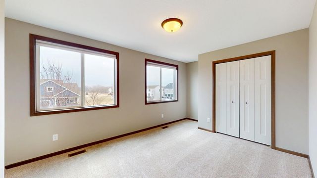 11580 33rd Street N, Lake Elmo, MN 55042