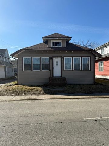 1124 18th Avenue, Rock Island, IL 61201