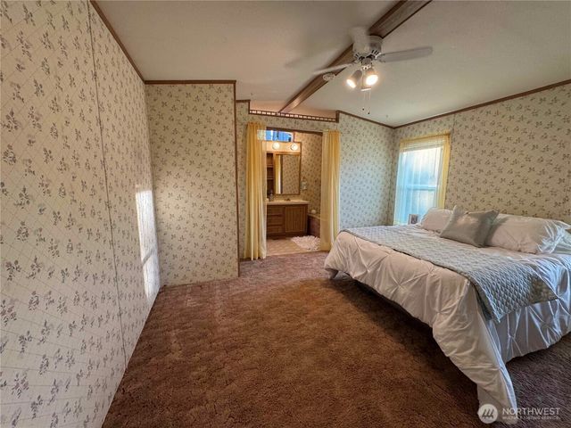 8760 State Hwy 303 NE #L, Bremerton, WA 98311