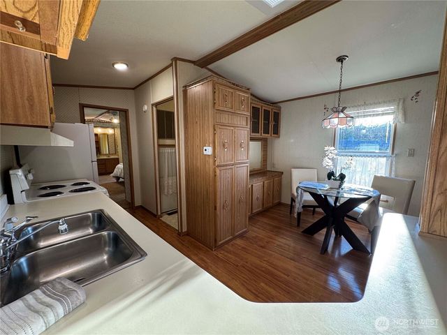 8760 State Hwy 303 NE #L, Bremerton, WA 98311