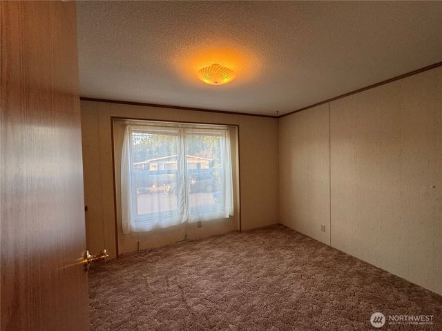 8760 State Hwy 303 NE #L, Bremerton, WA 98311