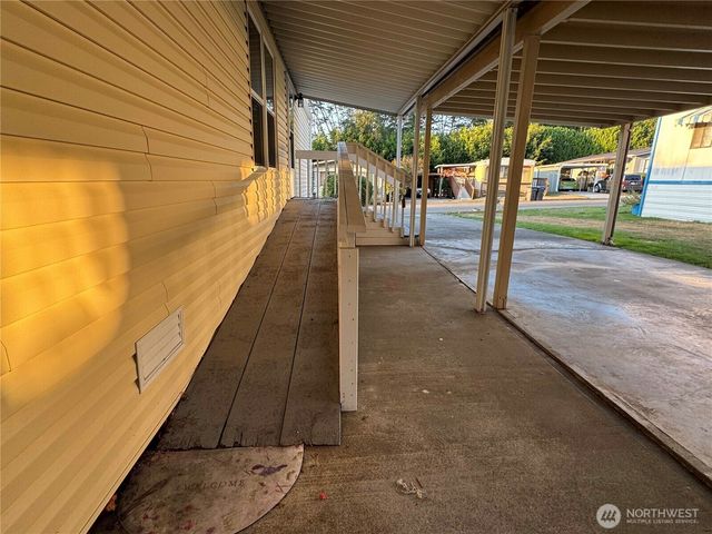 8760 State Hwy 303 NE #L, Bremerton, WA 98311