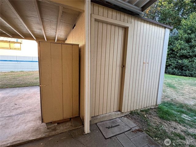 8760 State Hwy 303 NE #L, Bremerton, WA 98311