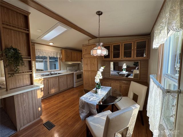 8760 State Hwy 303 NE #L, Bremerton, WA 98311