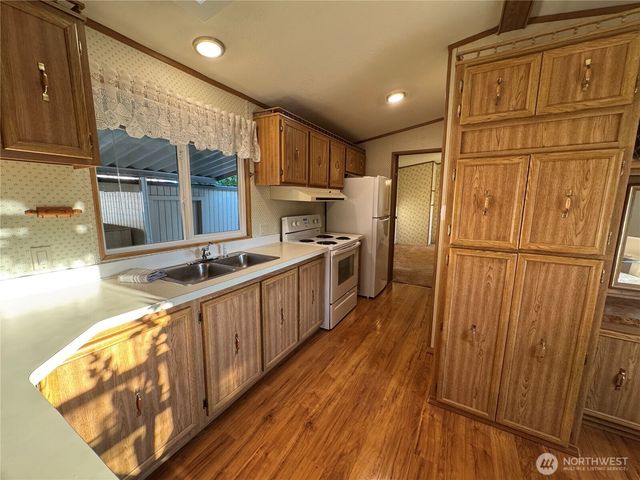 8760 State Hwy 303 NE #L, Bremerton, WA 98311