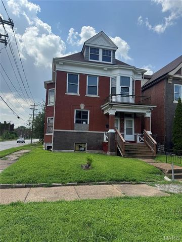 2902 Sullivan Avenue, St Louis, MO 63107