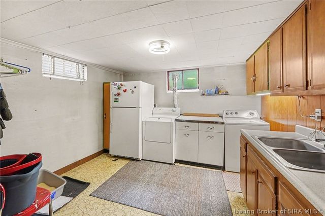 1722 Lilly Lane, New Albany, IN 47150