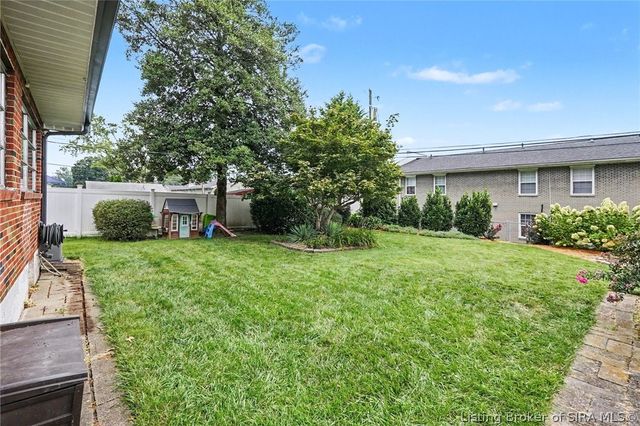 1722 Lilly Lane, New Albany, IN 47150