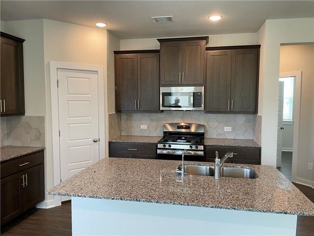 609 Paddock LN, Georgetown, TX 78626