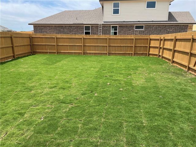 609 Paddock LN, Georgetown, TX 78626