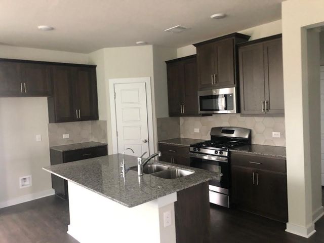609 Paddock LN, Georgetown, TX 78626