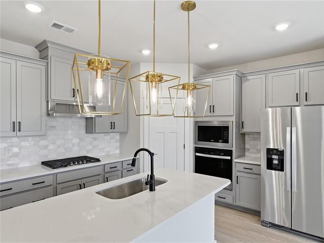 215 Abraham Way, Boiling Springs, SC 29316