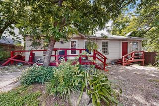 1302 1/2 WALNUT Ave E 2, Austin, TX 78702