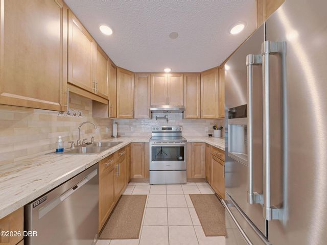 2490 S Glen Eagles Drive, Deland, FL 32724