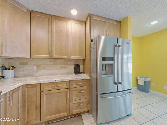 2490 S Glen Eagles Drive, Deland, FL 32724