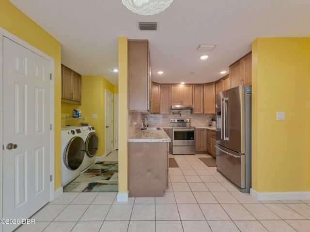 2490 S Glen Eagles Drive, Deland, FL 32724