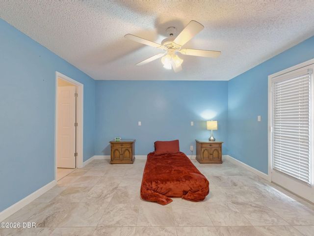 2490 S Glen Eagles Drive, Deland, FL 32724