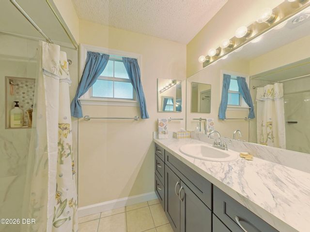 2490 S Glen Eagles Drive, Deland, FL 32724