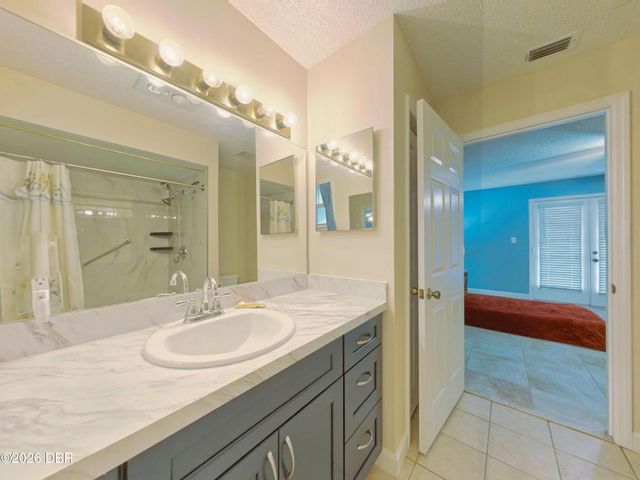 2490 S Glen Eagles Drive, Deland, FL 32724