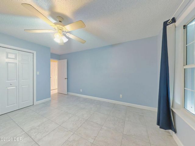 2490 S Glen Eagles Drive, Deland, FL 32724