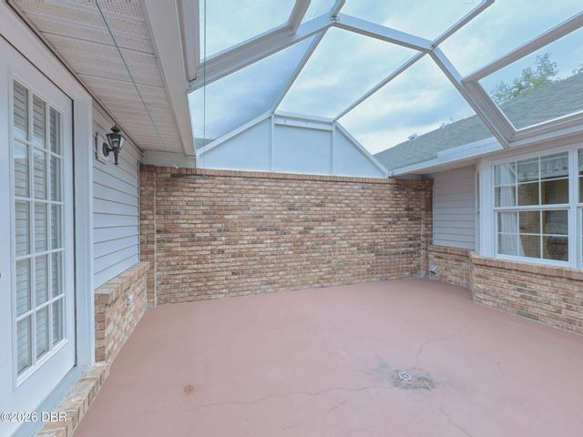 2490 S Glen Eagles Drive, Deland, FL 32724
