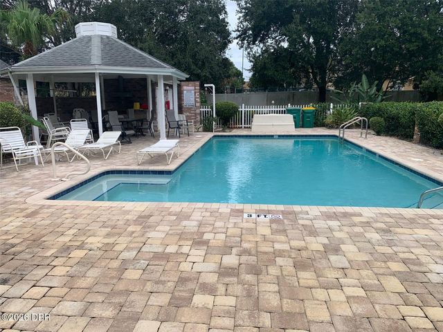 2490 S Glen Eagles Drive, Deland, FL 32724