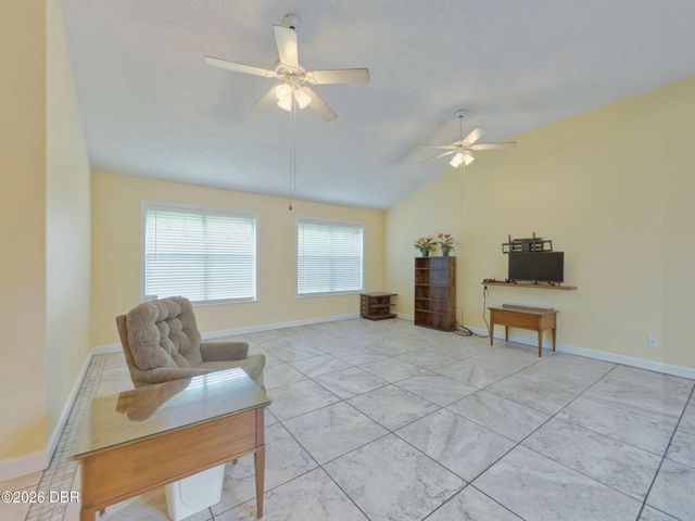 2490 S Glen Eagles Drive, Deland, FL 32724