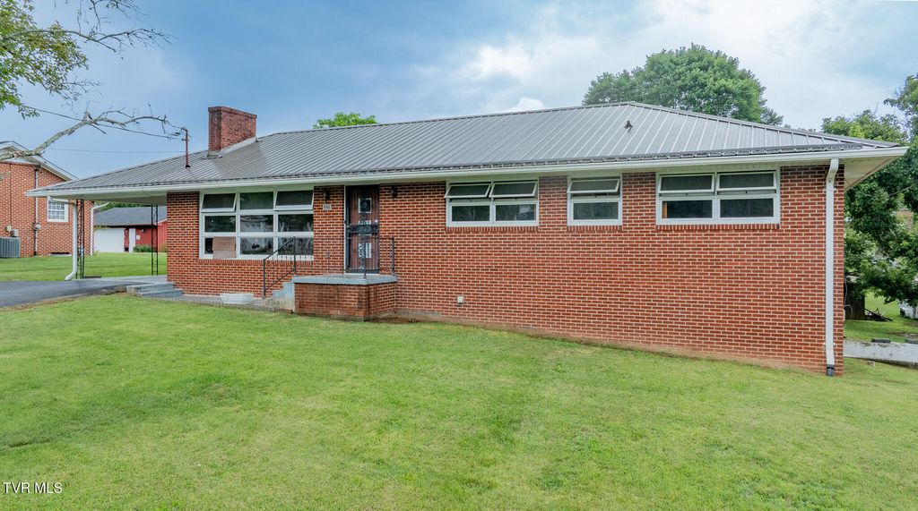 556 East Morgan Street, Church Hill, TN 37642