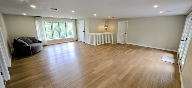 125 Wilma Dr, Washington Twp, PA 15613