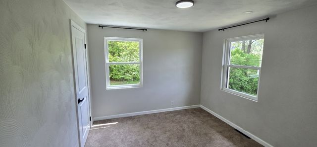 125 Wilma Dr, Washington Twp, PA 15613