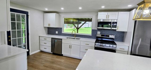 125 Wilma Dr, Washington Twp, PA 15613